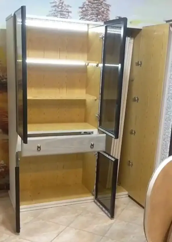 أثاث غرف نوم شبابية