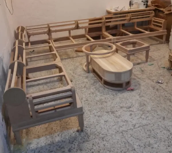 ركنة عربي مع طاولة
