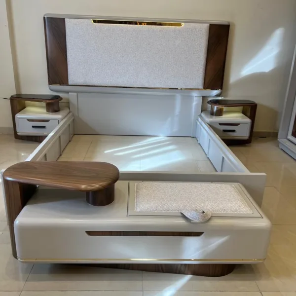 سرير كبير مودرن