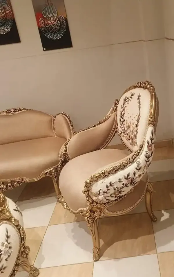 صالون ذهبي