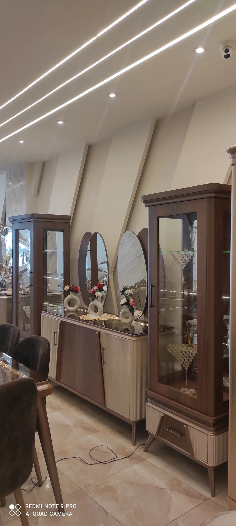 ليالينا الملكية طقم سفرة مودرن 3 ليالينا الملكية طقم سفرة مودرن - الصورة 3