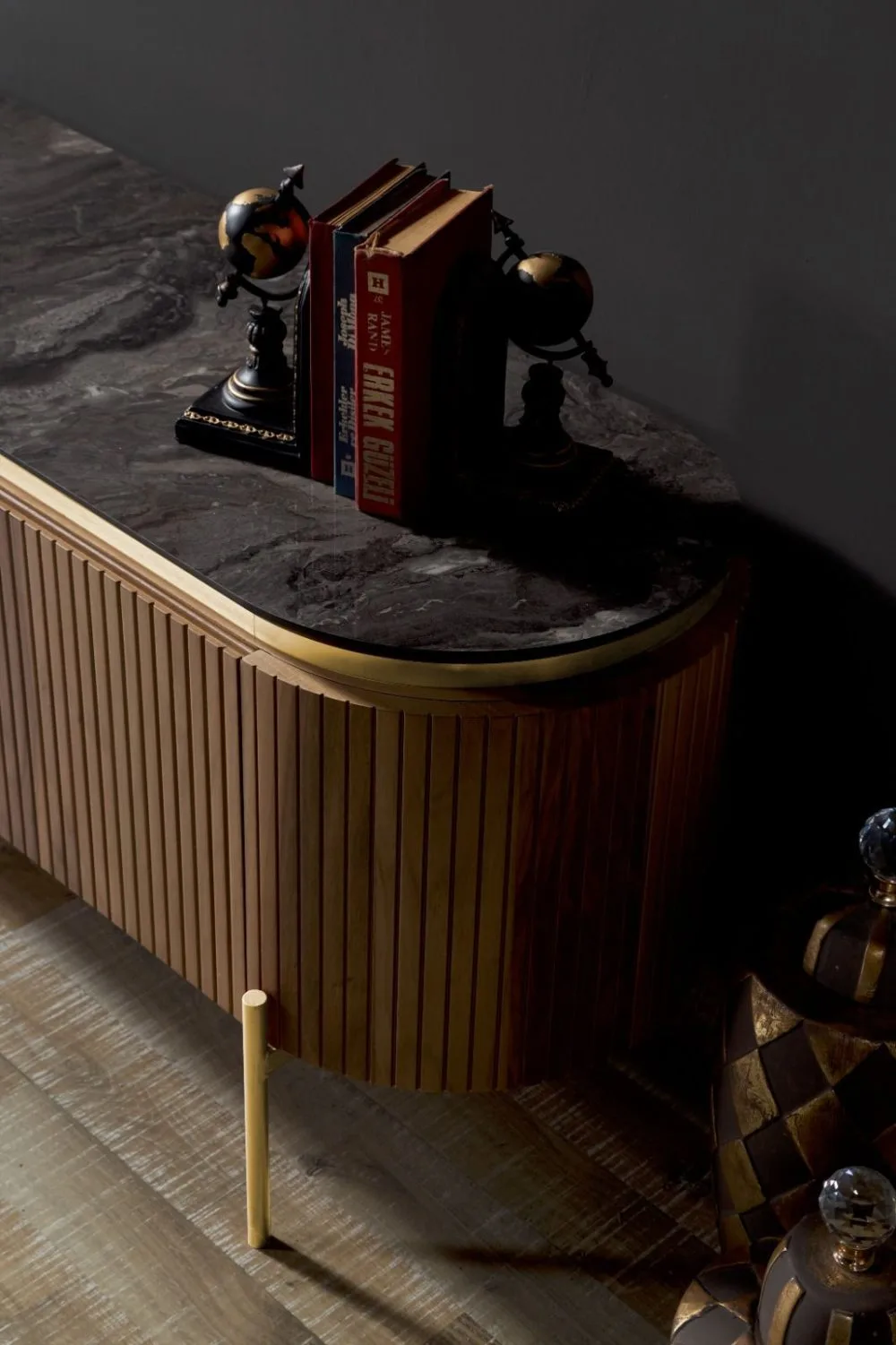 تيسلا وحدة تلفزيون فخمة 2 تيسلا وحدة تلفزيون فخمة - الصورة 2