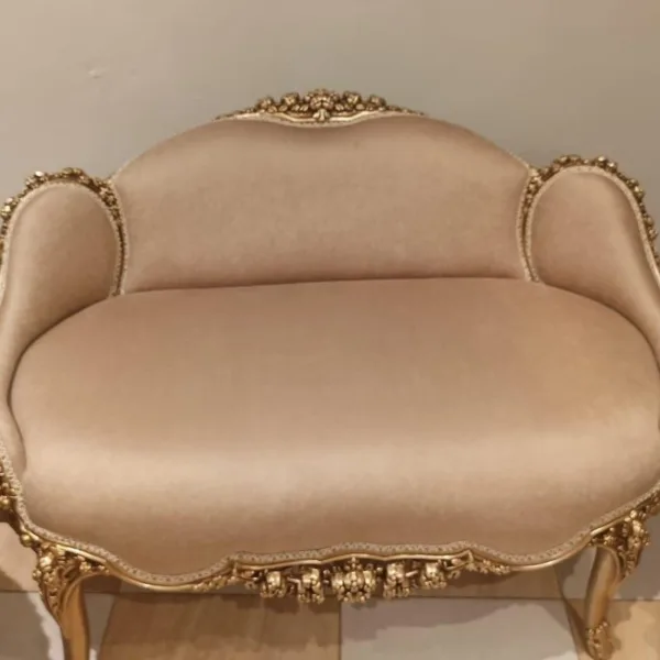 الحرير الملكي صالون كلاسيك