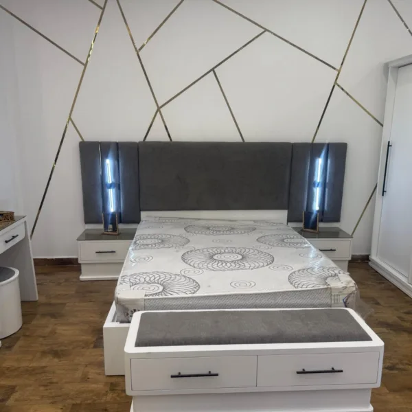 فيرونا الملكية غرفة نوم رئيسية مودرن