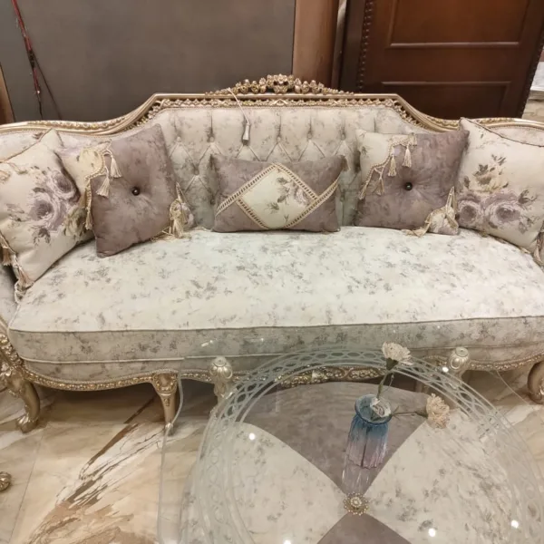 الرئيسية 18 رويال تاتش الذهبي صالون كلاسيك فاخر